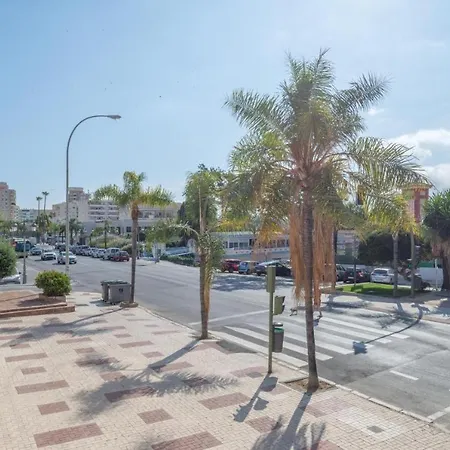 Ξενοδοχείο με διαμερίσματα La Carihuela 3*